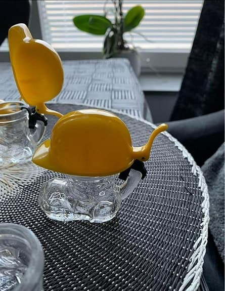över 25 gamla Snapsglas med hjälm som lock