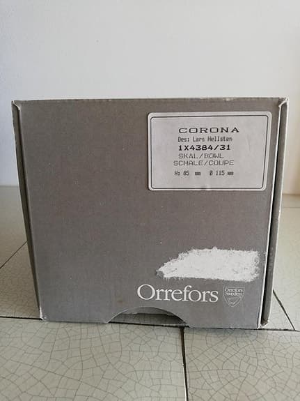 Ny kristall skål, Corona