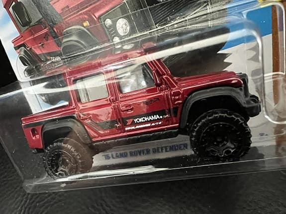 Hot Wheels 15 Land Rover Defender Double Cab