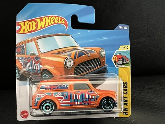 Hot Wheels 67 Austin Mini Van