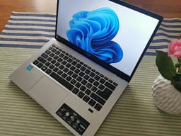 Laptop Acer Swift SF114-34, 8/256 14” bärbar dator