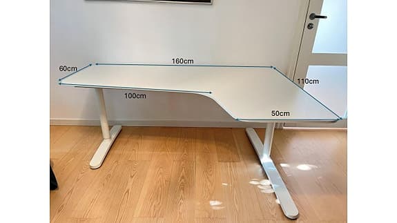 Hörnskrivbord från IKEA – Manuellt justerbar höjd, extra stor arbetsyta