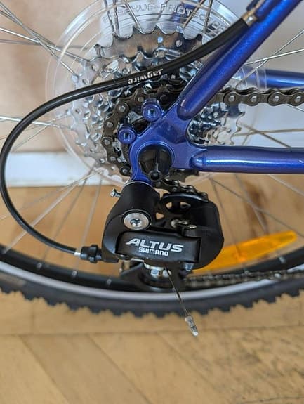 TREK 820E