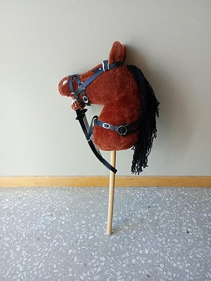 käpphäst/ häst nyskick