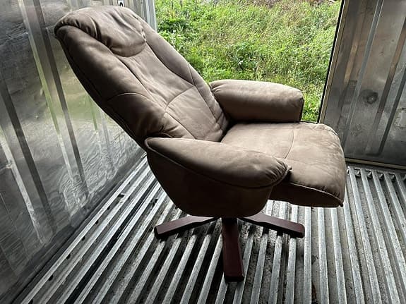 Soffgrupp – 2-sits + 2 fåtöljer