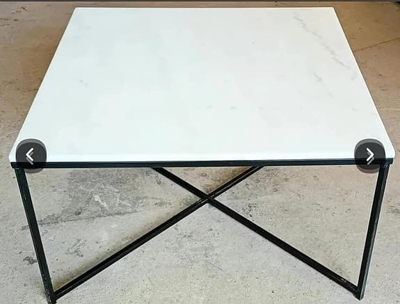 Soffbord från MIO med marmorskiva