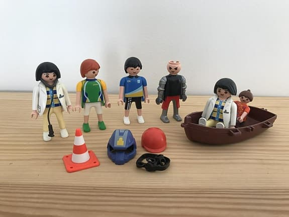 PLAYMOBIL - Figurer och en liten roddbåt