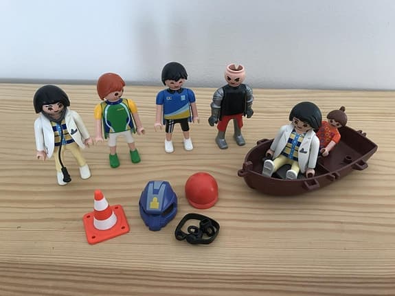 PLAYMOBIL - Figurer och en liten roddbåt
