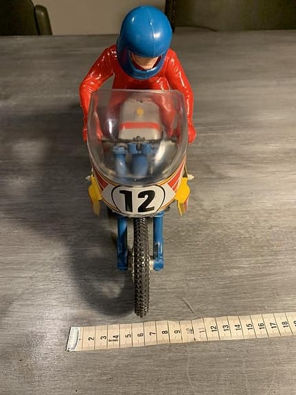 Leksaks motorcykel med förare från 1970 talet