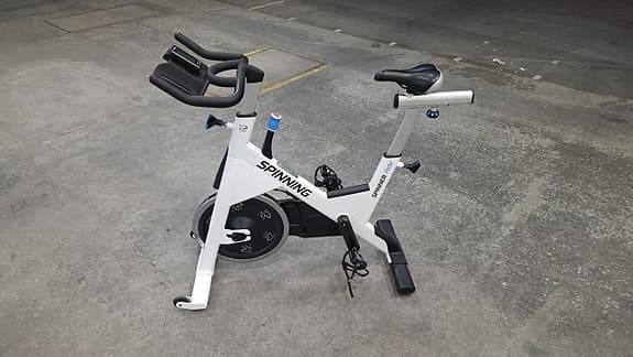 Hemmagymsgrejjer, spinningcykel, bänkpress mm