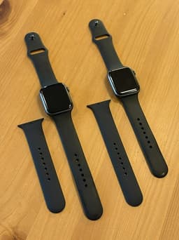 Apple Watch Series 4 – 44mm Black Aluminum, GPS