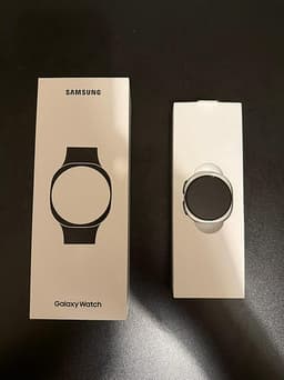 Galaxy Watch8 40mm + Classic Hybrid Band