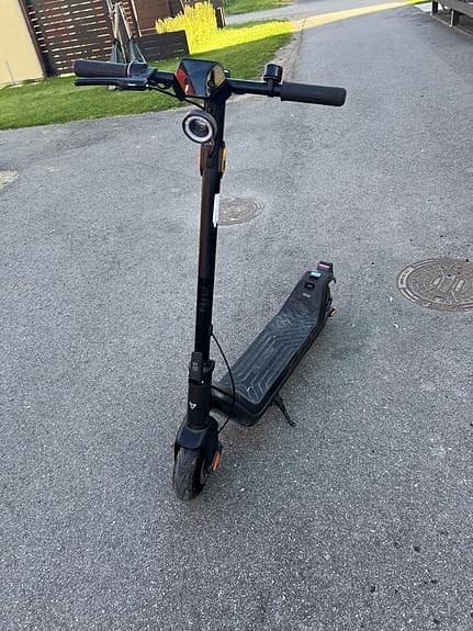 Electric Kick Scooter NIU KQi3 Max