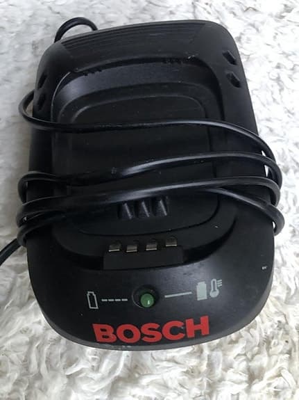 BOSCH laddare