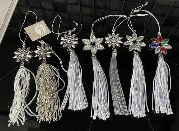 Hängen med stenar/pärlor i metall 7 st - NYA