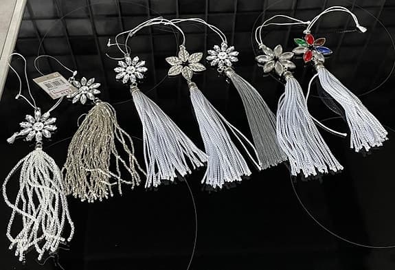 Hängen med stenar/pärlor i metall 7 st - NYA