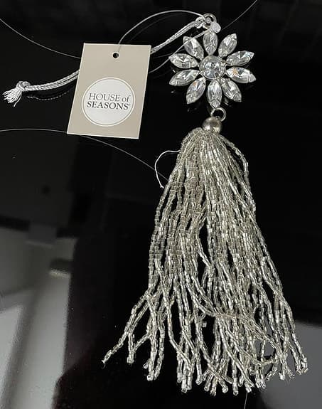 Hängen med stenar/pärlor i metall 7 st - NYA