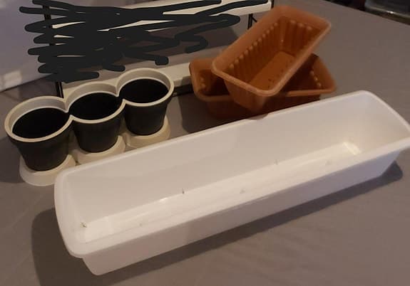 PLANTERINGSLÅDOR, ASKAR, INRE OCH YTTRE-KRUKOR FINT SKICK !!!
