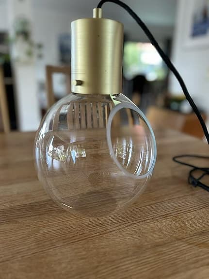 Pendellampa från Globen Lighting