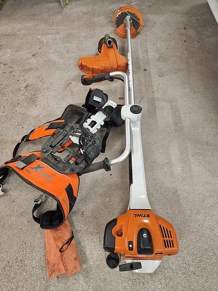 Röjsåg med grästrimmer