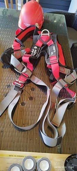 CAMPi fall skydd uppsättning med skyddshjälm