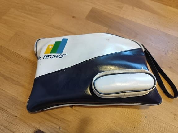 3 Pingisrack, fodral och några bollar