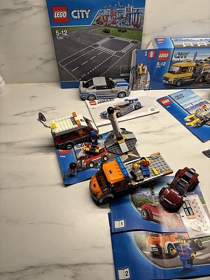 Lego City 7 bilar och nya plattor kompletta