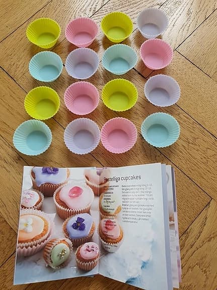 Cupcakes formar inkl bok Nytt 150kr