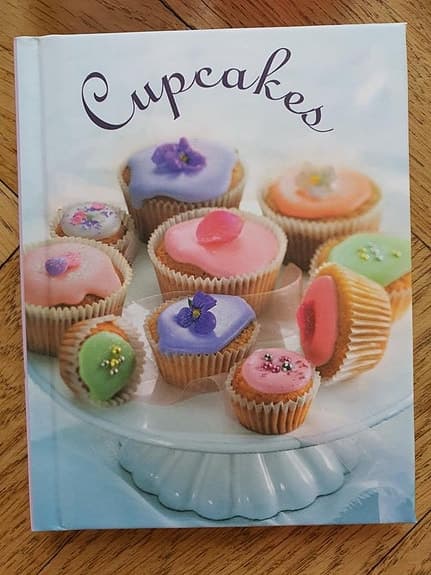 Cupcakes formar inkl bok Nytt 150kr