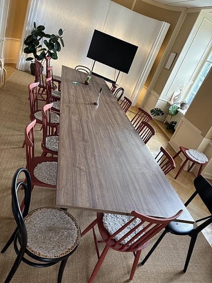 långbord 4.20 lång och 100 bred