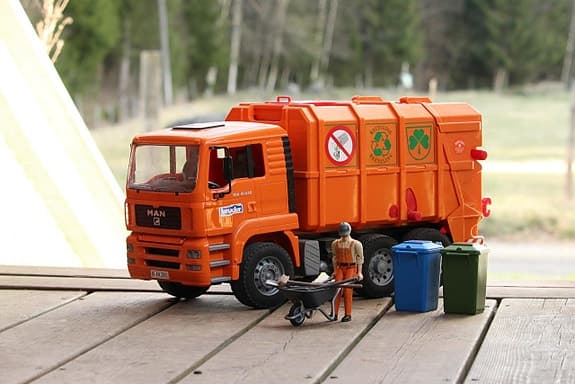 Bruder Soplastbil MAN 03760 med Sopgubbe 62140, som ny