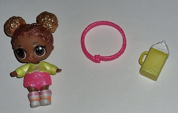 L.O.L. Surprise Glam GliLtter Series Docka - Court Champ