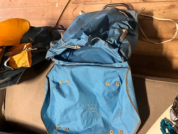 Fjäll Räven  Ryggsäck med bärstativ blå