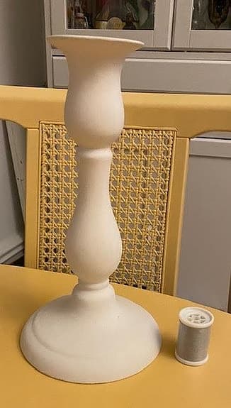 Ljusstake 26 cm hög, vit, keramik
