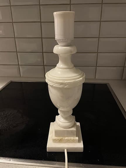 Bordslampa med alabaster lampfot, 1900-tal