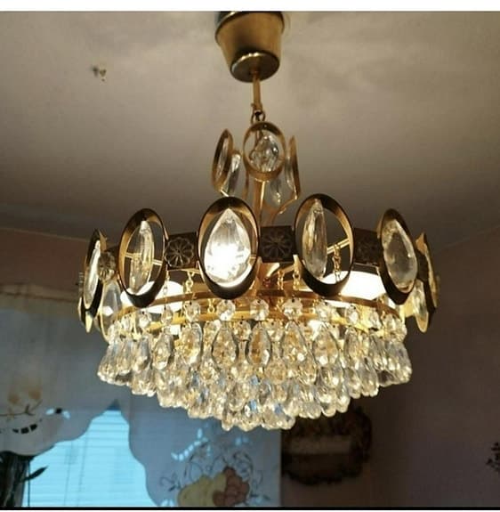 TAKLJUSKRONA 1900-tals i exklusiva dropp prismor .