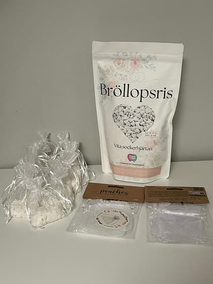BRÖLLOPSRIS  – VITA SOCKERHJÄRTAN & PÅSAR, TINGEL TANGEL