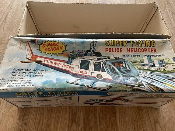 Tin Toys Helikopter 1960 + 2 st segelflygplan (mest balsa)