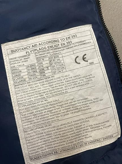 Flytväst strl L Fladen