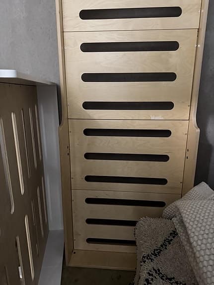 Rafa Kids bed / barnsäng minimalistisk