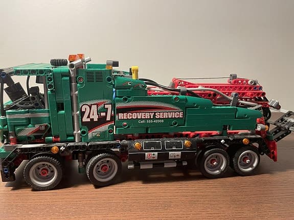 LEGO Technic 42008 – Service Truck