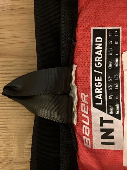 Axelskydd hockey Bauer Vapor Hyperlite