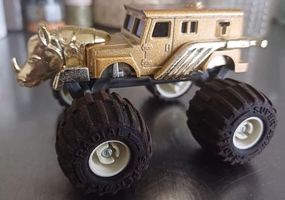 Majorette Rhino "Bigfoot" Extranimals