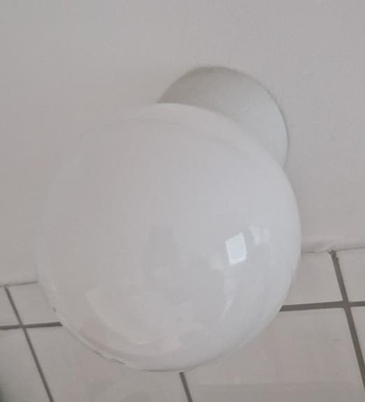 Retro Classic Glob, badrumslampa i porslin Diameter 15 cm