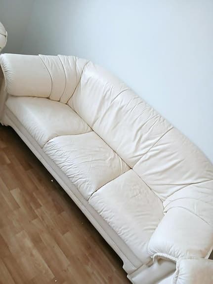 Äkta Skinn soffa. Nyskick.