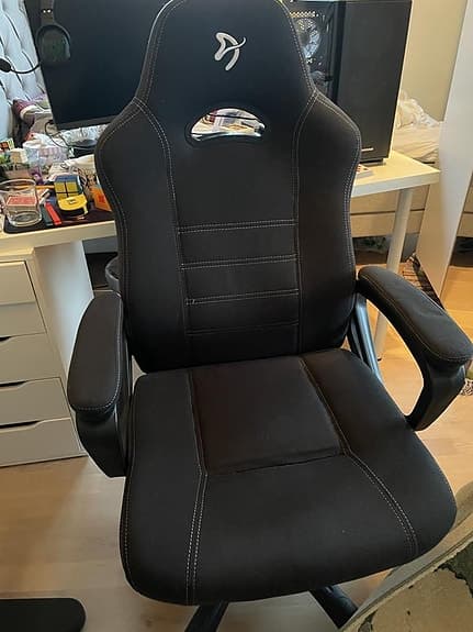 Arozzi Enzo gamingstol