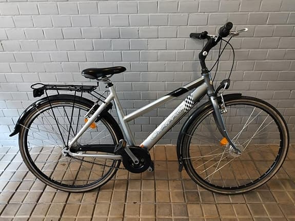 DAMCYKEL 7-VÄXLAD MED FOTBROMS 28 TUM VID KORSVÄGEN