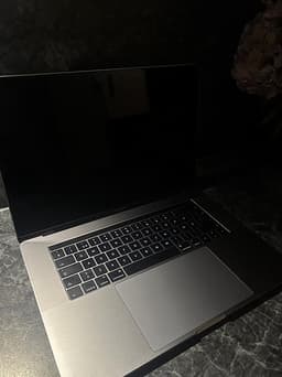 MacBook Pro 15” 16Gb Ram