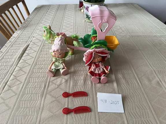 Strawberry Shortcake Horse and Carriage