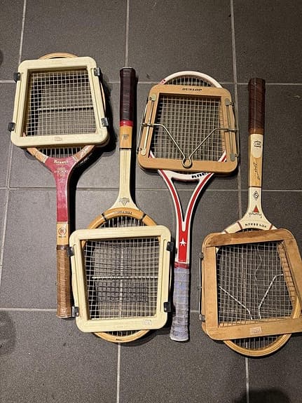 tennisrack retro till högstbjudande